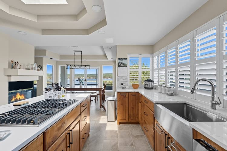 Cabinets & Countertops Castle